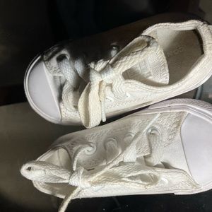 Baby shoes